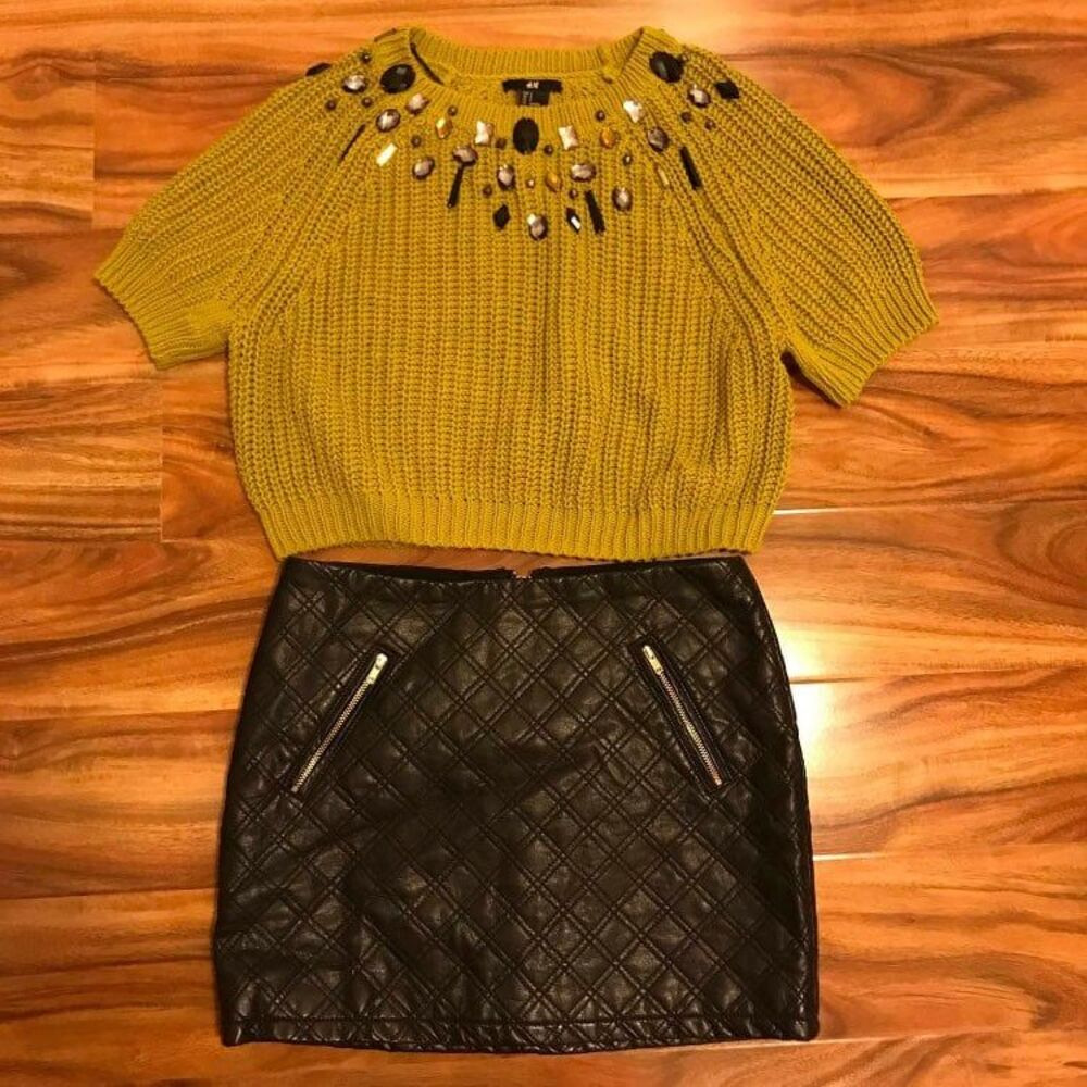 Gem Sweater And Skirt Set - Picture 2 of 4